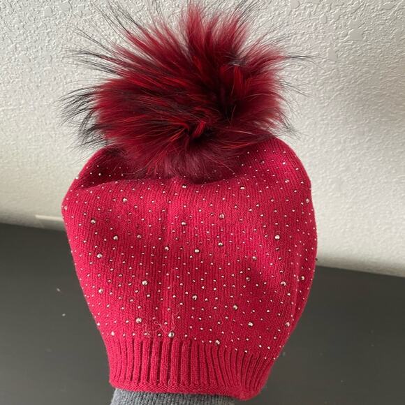 Italian Made Fine Knit Beanie w/ Fur Pom Pom NWOT - Picture 3 of 3